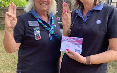 Well done to Helen Prosser and 2nd Horley Rainbows and Brownies